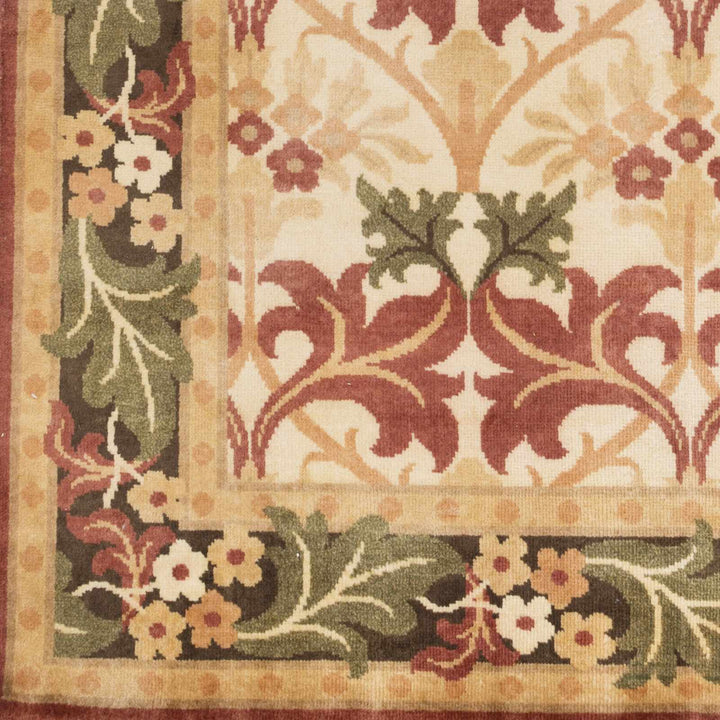 Corbridge Traditional Style Beige And Green Rug
