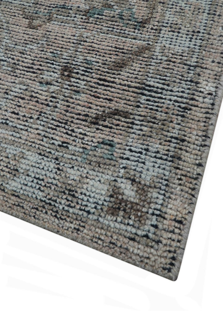 Crown Custom Made Traditional Design Pink Hand Knotted Wool Rug - The Rug Decor