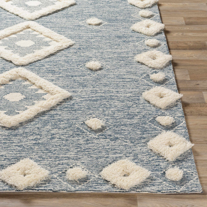 Curllsville Traditional Blue And Ivory Hand Tufted Wool Area Rug