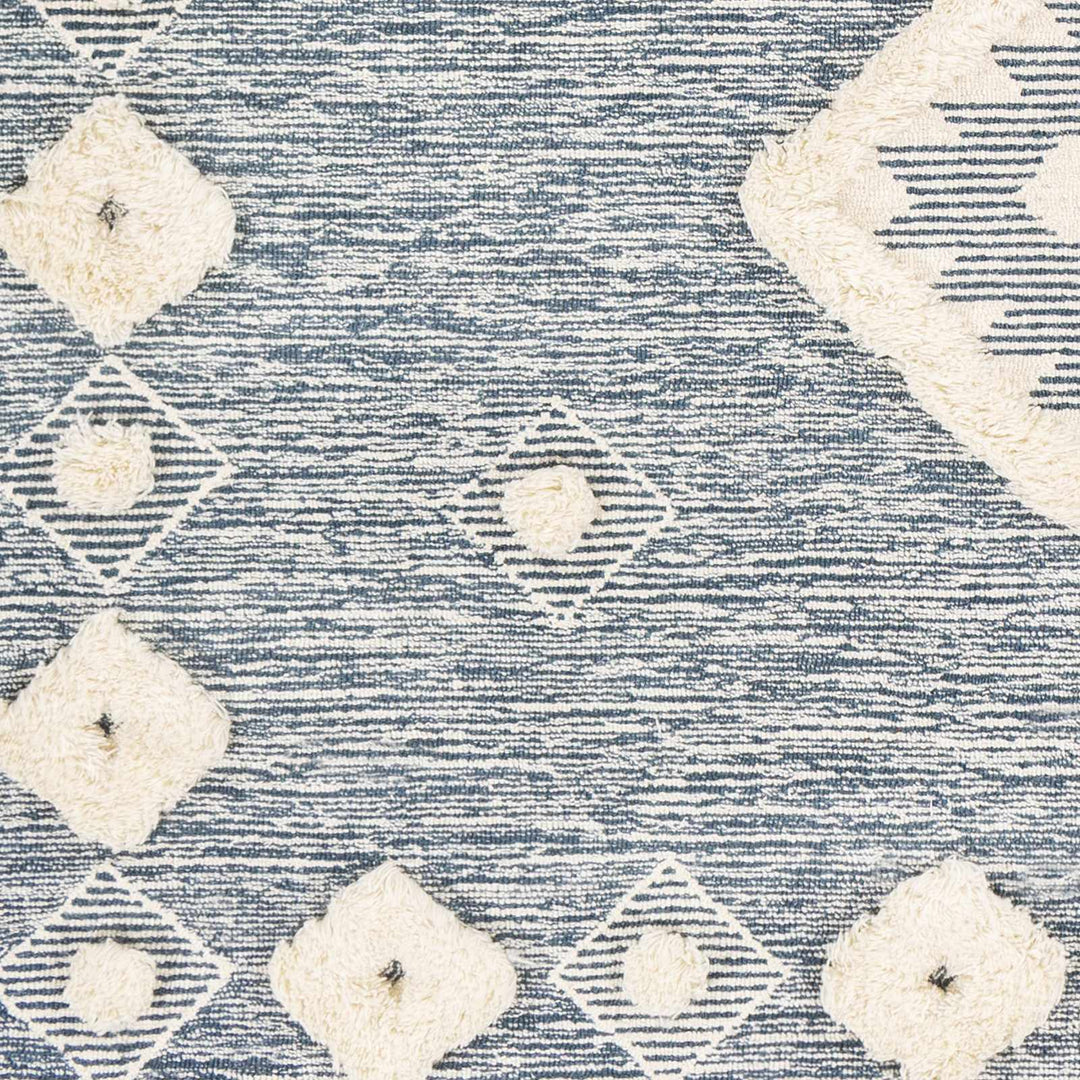 Curllsville Traditional Blue And Ivory Hand Tufted Wool Area Rug