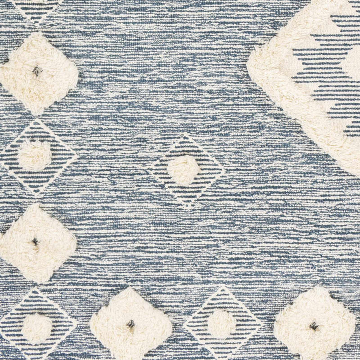 Curllsville Traditional Blue And Ivory Hand Tufted Wool Area Rug