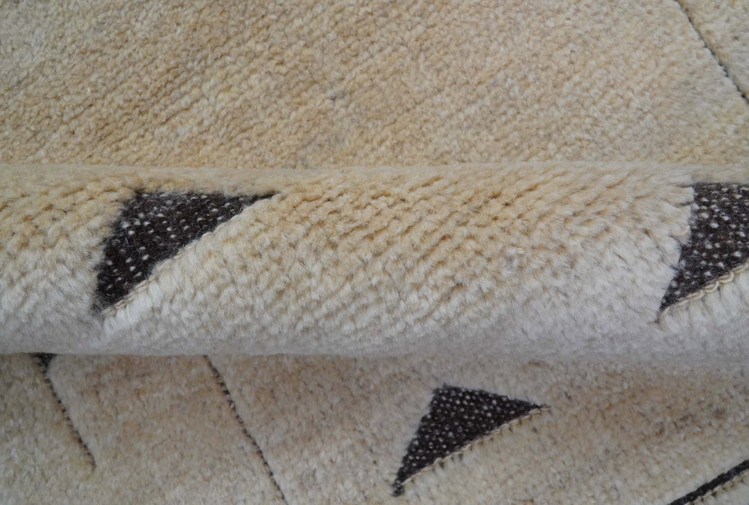 Custom Made Contemporary Design Black And Beige Hand knotted wool Area Rug - The Rug Decor
