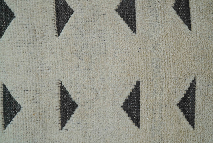 Custom Made Contemporary Design Black And Beige Hand knotted wool Area Rug - The Rug Decor