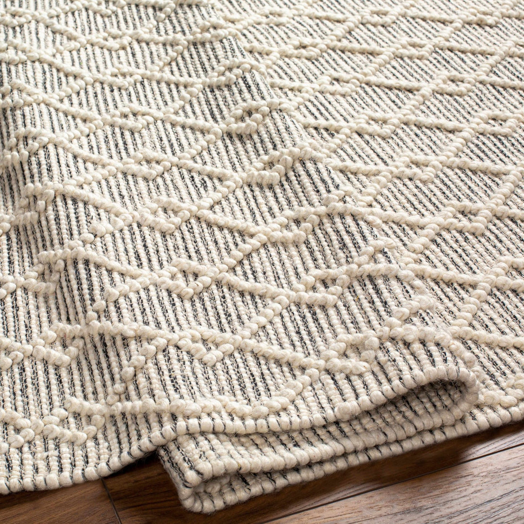 Diata Contemporary Trellis Ivory & Black Hand Woven Wool Rug - The Rug Decor