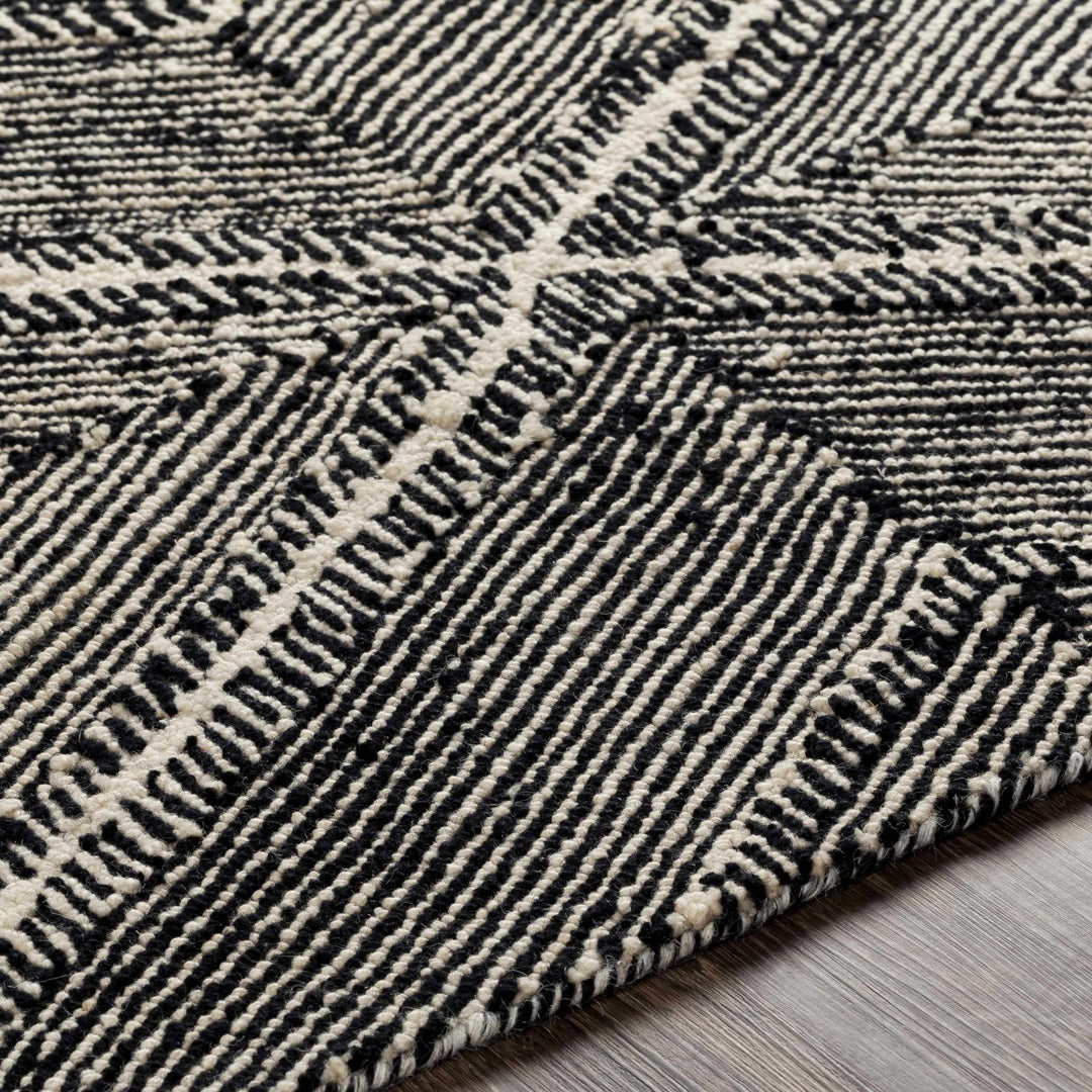 Dimbulah Contemporary Geometrical Black And Cream Rug - The Rug Decor