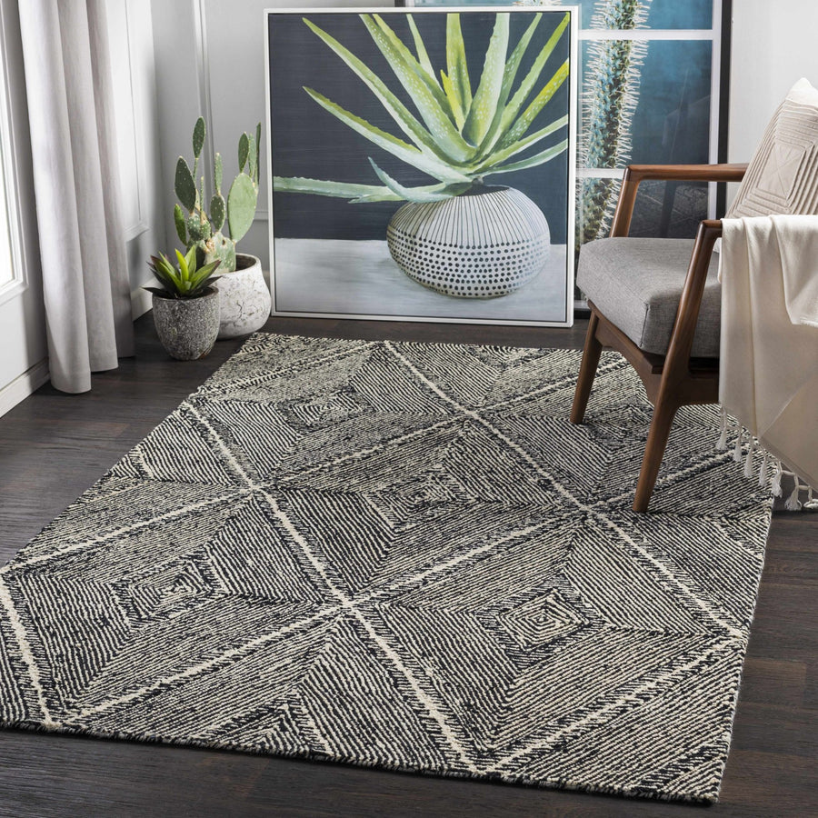 Dimbulah Contemporary Geometrical Black And Cream Rug - The Rug Decor