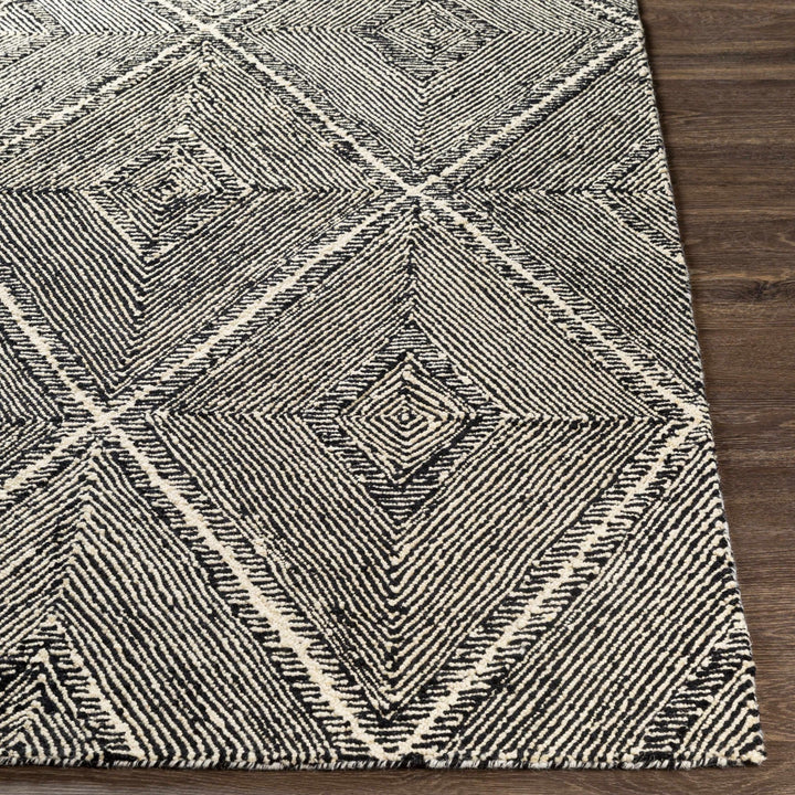 Dimbulah Contemporary Geometrical Black And Cream Rug - The Rug Decor