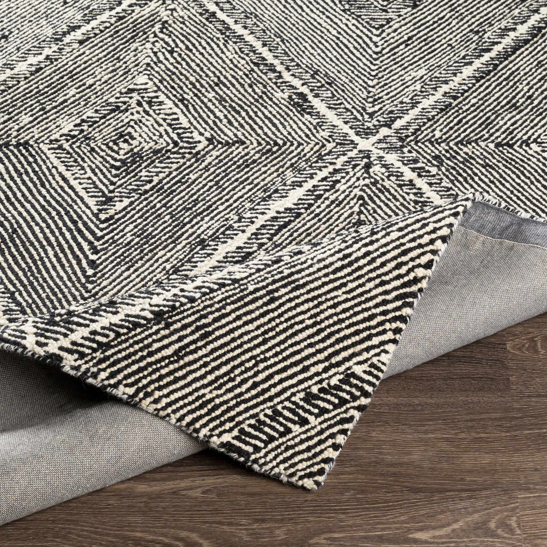 Dimbulah Contemporary Geometrical Black And Cream Rug - The Rug Decor