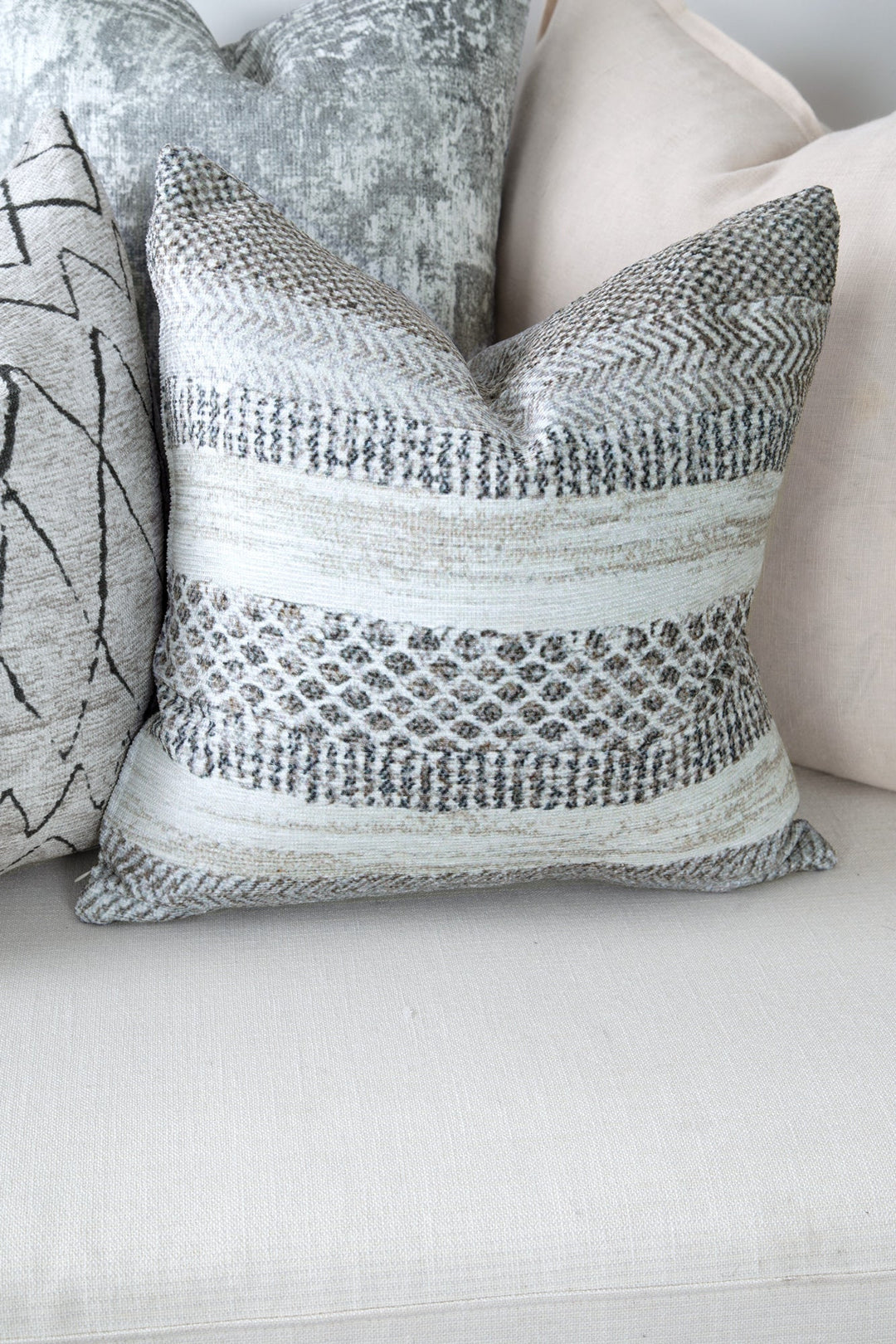 Distressed Vintage Kendra Ash in Grey Pillow - The Rug Decor
