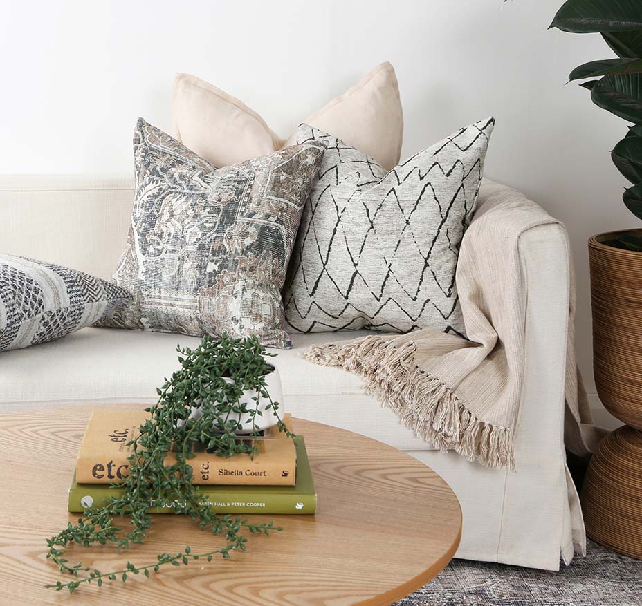 Distressed Vintage Kendra Ash in Grey Pillow - The Rug Decor