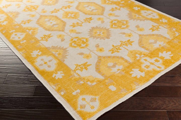 Drytown Traditional Style Mustard And Ivory Area Rug - The Rug Decor