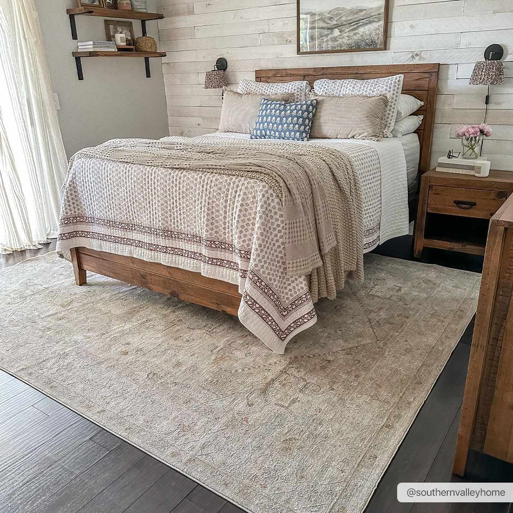 Engin Traditional Medallion Design Gray Area Rug - The Rug Decor