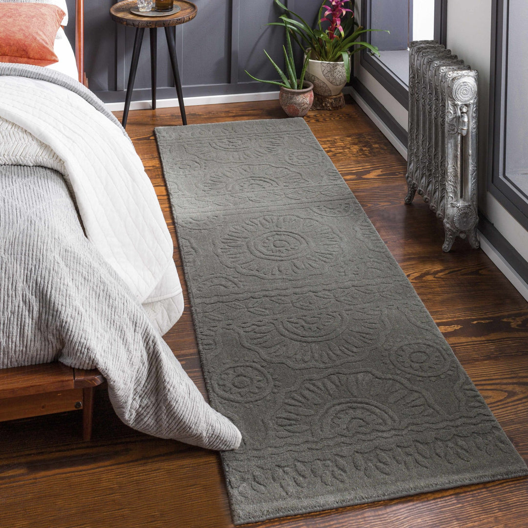 Eversholt Charcoal Modern Solid Design Handloom Area Rug - The Rug Decor