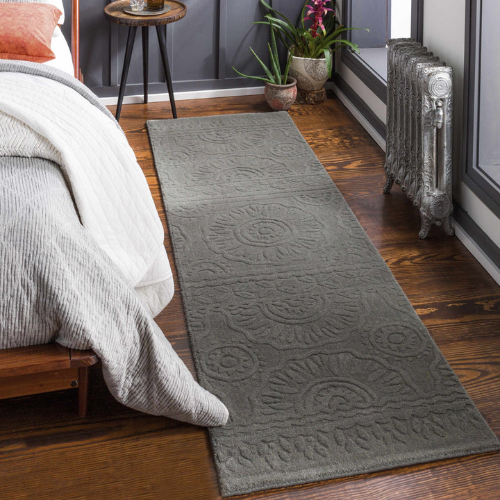 Eversholt Charcoal Modern Solid Design Handloom Area Rug - The Rug Decor