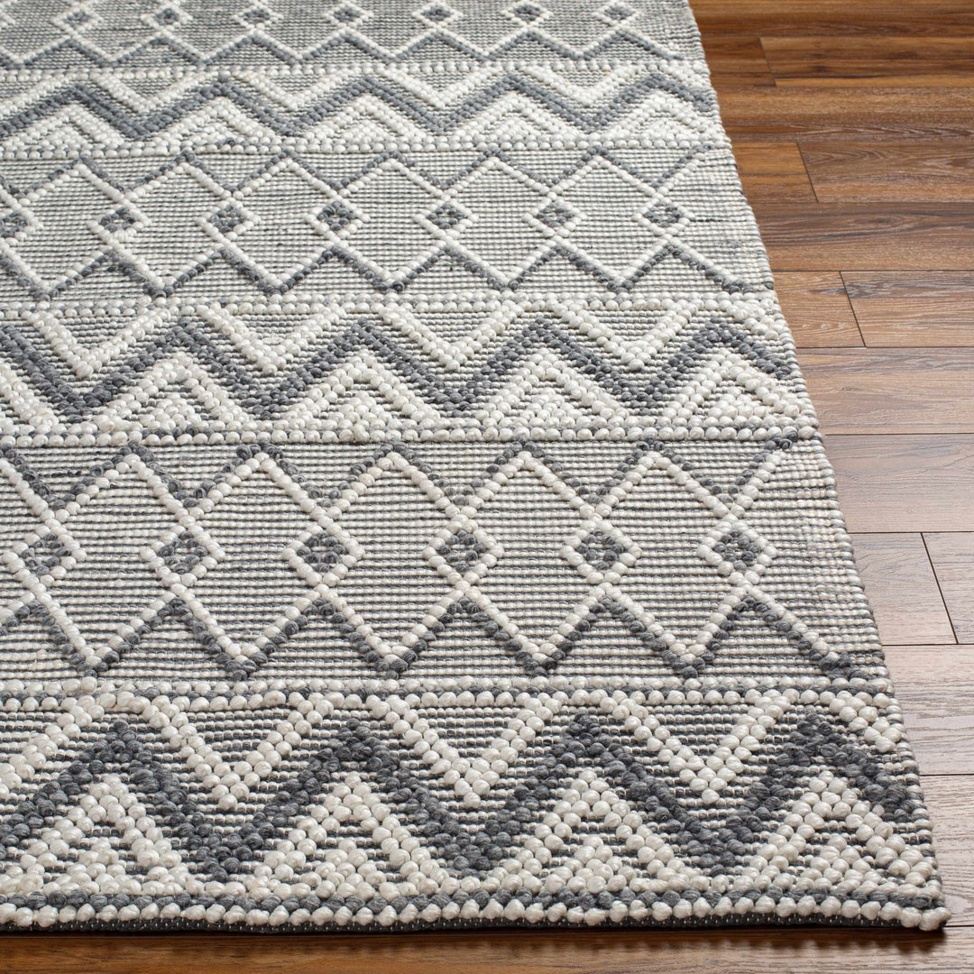 Evita Contemporary Geometrical Gray And Ivory Area Rug - The Rug Decor