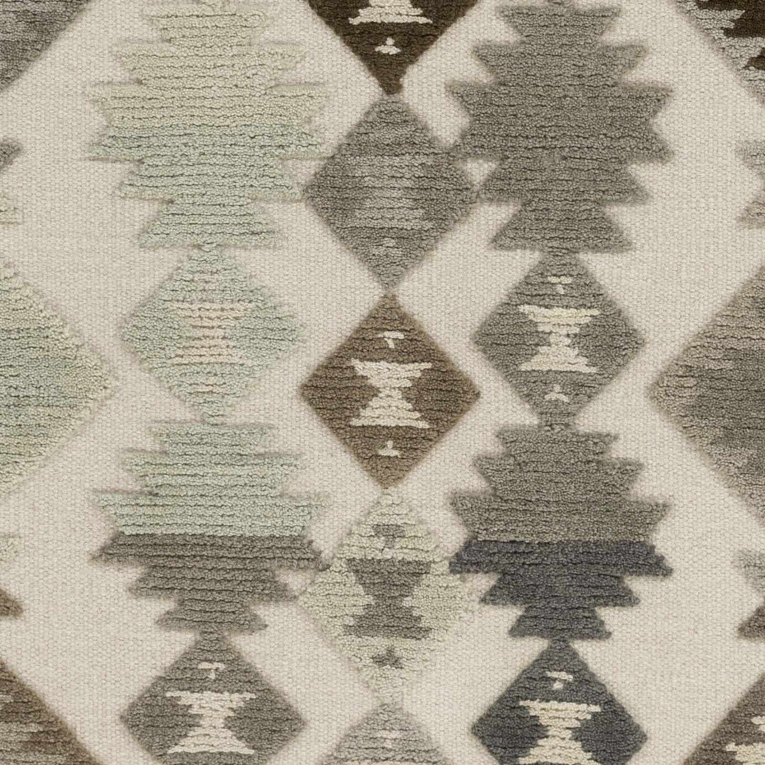Foyil Traditional Style Ivory And Gray Hand Woven Area Rug