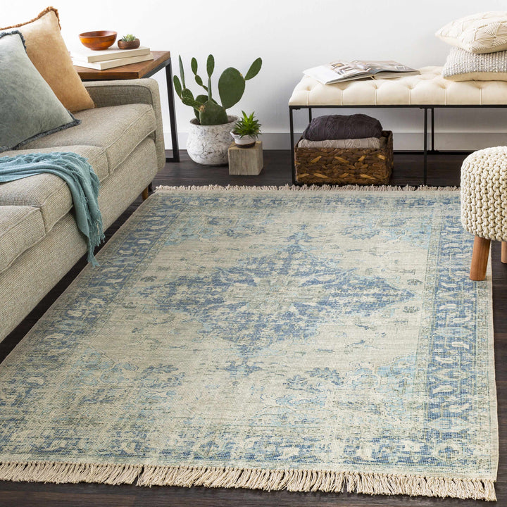 Fairlands Traditional Style Ivory And Blue Hand Woven Area Rug