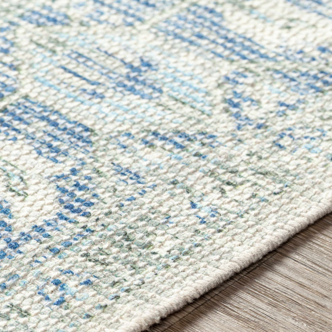 Fairlands Traditional Style Ivory And Blue Hand Woven Area Rug