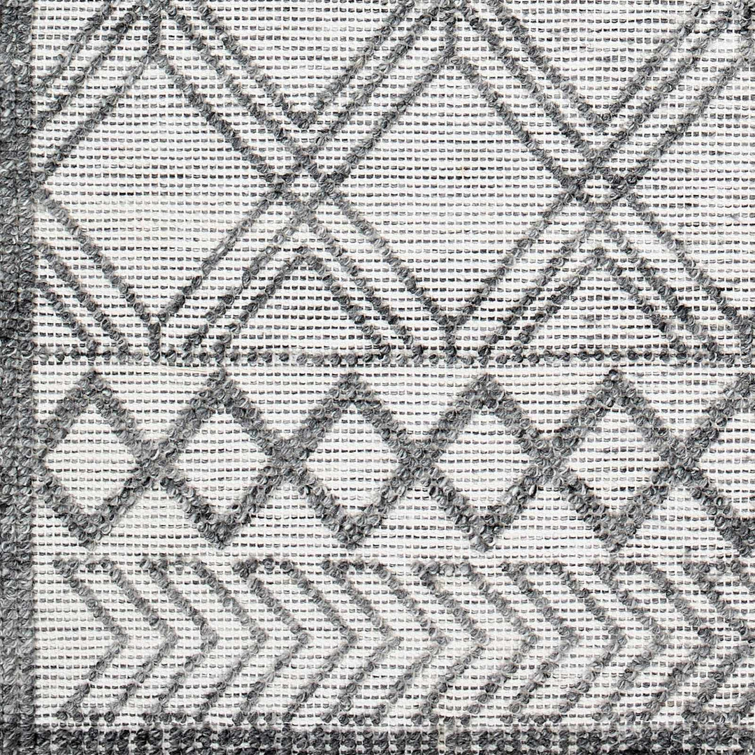 Gada Modern Geometric Design White And Black Hand Woven Rug