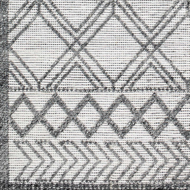 Gada Modern Geometric Design White And Black Hand Woven Rug