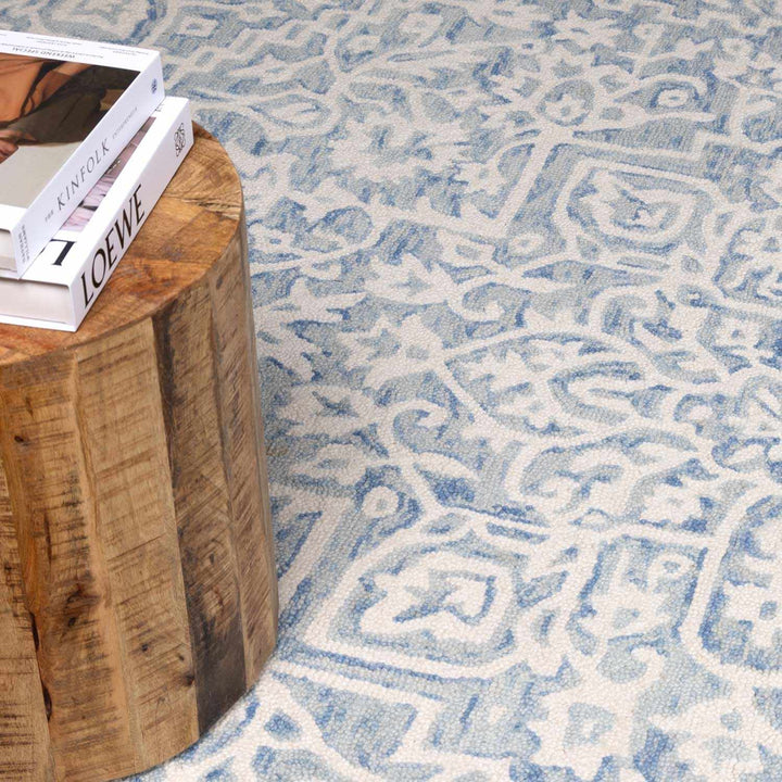 Gagebrook Traditional Blue And White Wool Area Rug - The Rug Decor