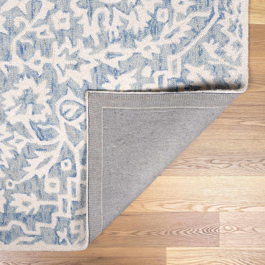 Gagebrook Traditional Blue And White Wool Area Rug - The Rug Decor