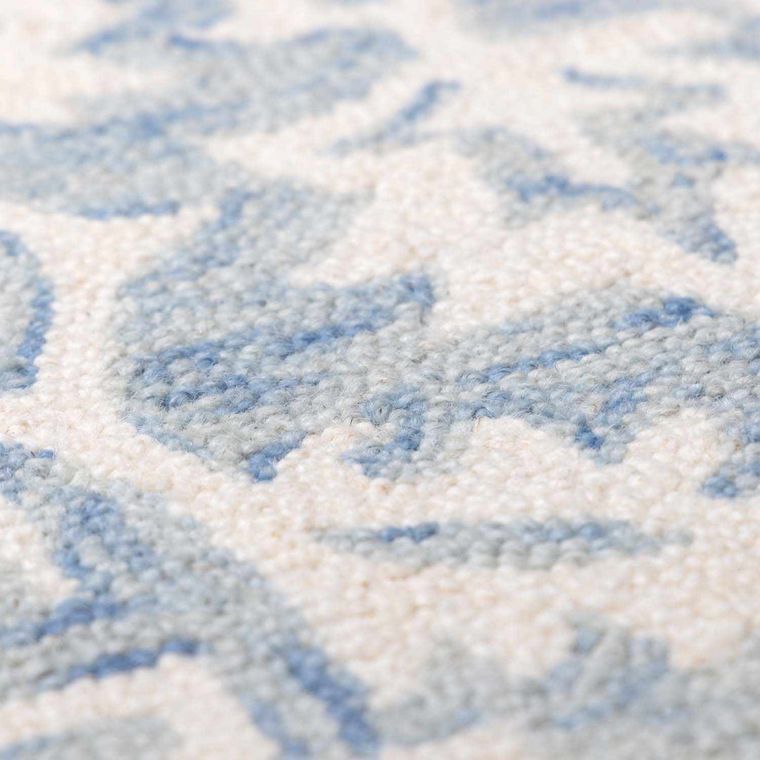 Gagebrook Traditional Blue And White Wool Area Rug - The Rug Decor