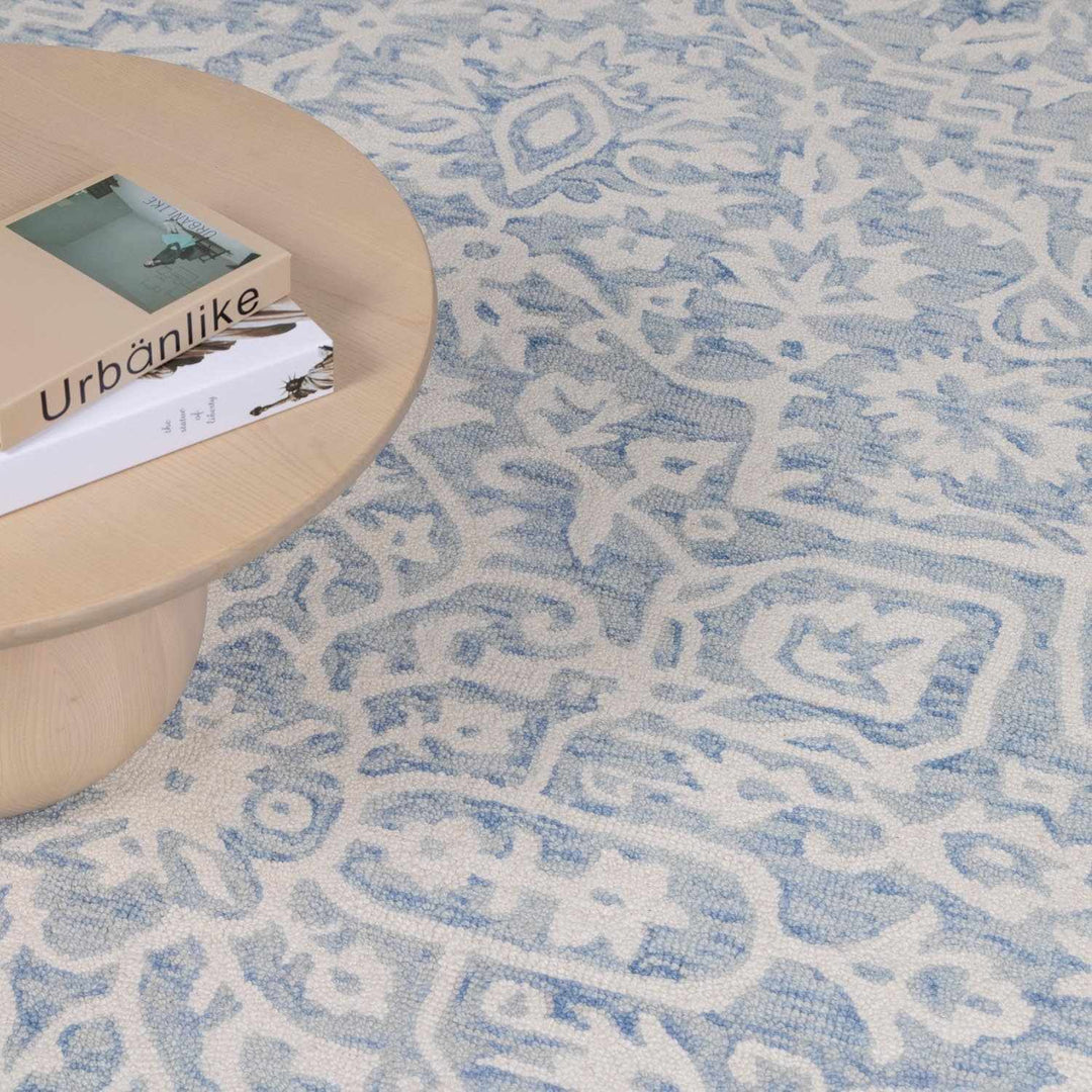 Gagebrook Traditional Blue And White Wool Area Rug - The Rug Decor