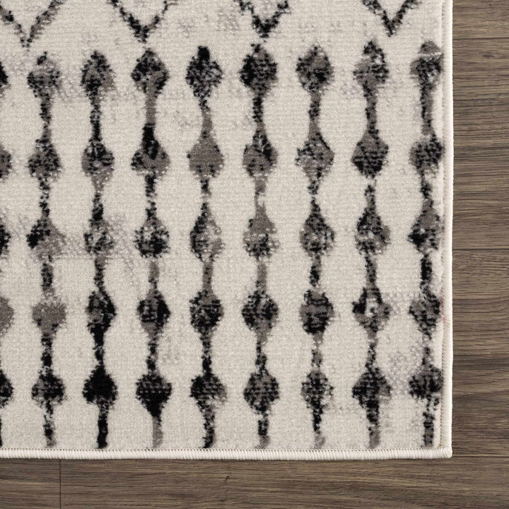 Geometrical chevron design Beige and Charcoal Tribal Trellis Multi Size Area Rug - The Rug Decor