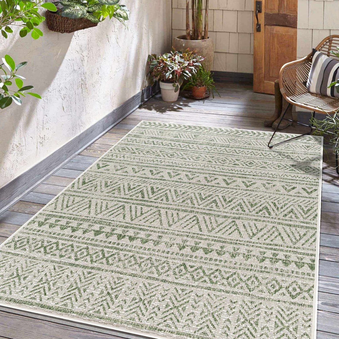 Novato Modern Geometric Design Green Outdoor Rug