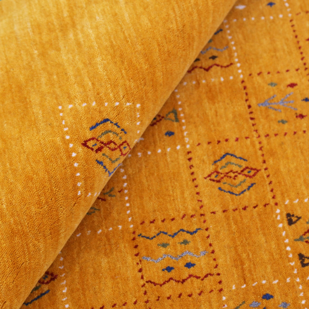 Gold Center Pattern Hand Loomed Wool Area Rug - The Rug Decor