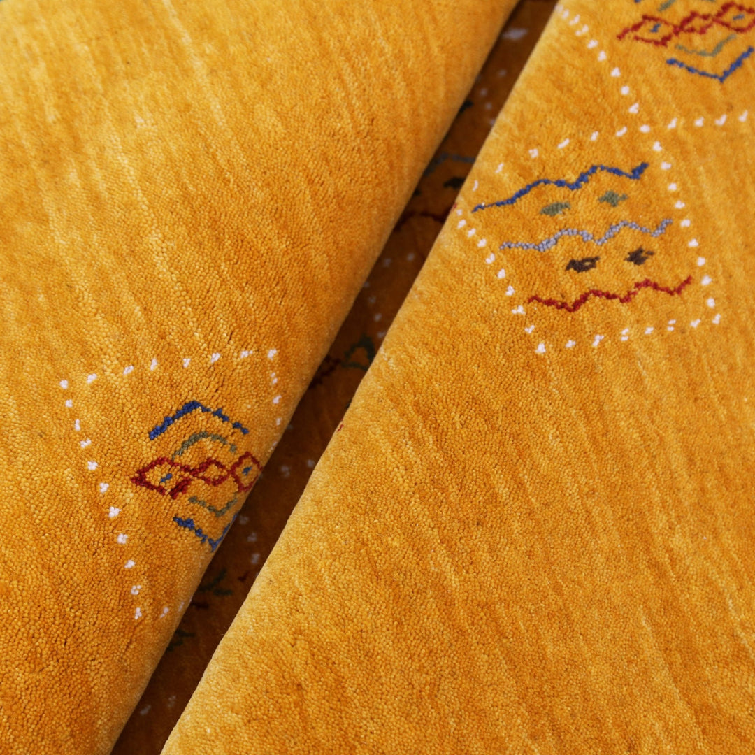 Gold Center Pattern Hand Loomed Wool Area Rug - The Rug Decor