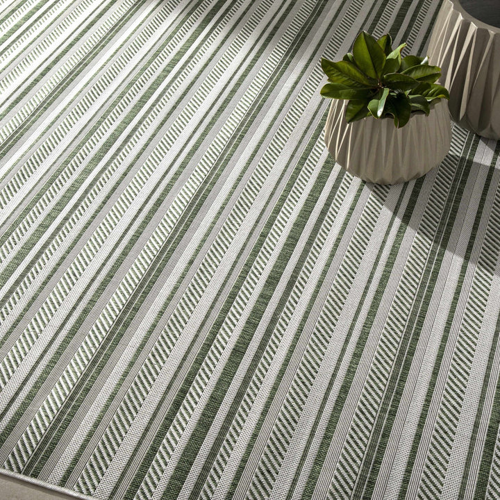 Gram Contemporary Style Green And Ivory Outdoor Rug - The Rug Decor