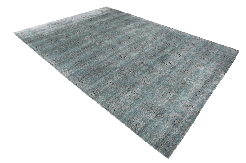 Gray, Silver and Charcoal Traditional Design Hand Knotted 9.6x13.6 Wool and Bamboo Silk Area Rug - The Rug Decor