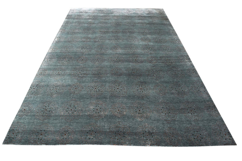 Gray, Silver and Charcoal Traditional Design Hand Knotted 9.6x13.6 Wool and Bamboo Silk Area Rug - The Rug Decor