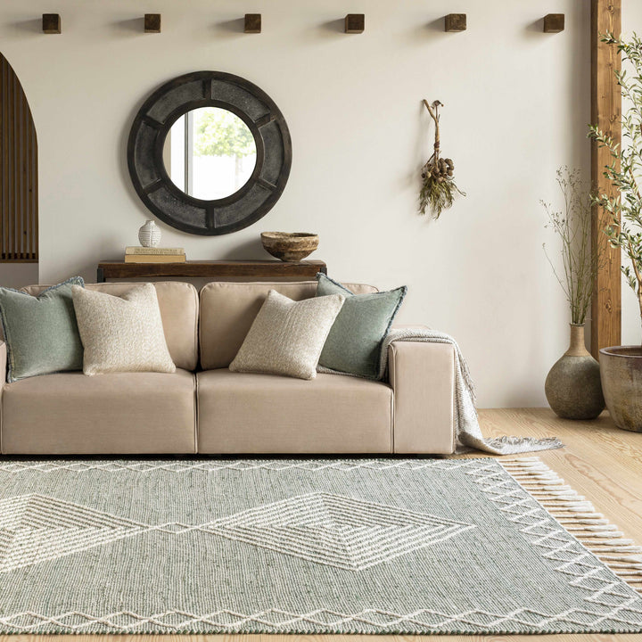 Guiuan Contemporary Geometrical Green And Ivory Rug