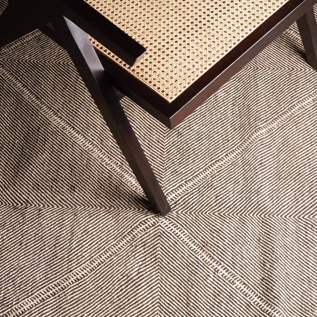 Hand Knotted Contemporary Moroccan Black And White Wool 6x8.6 Rug - The Rug Decor