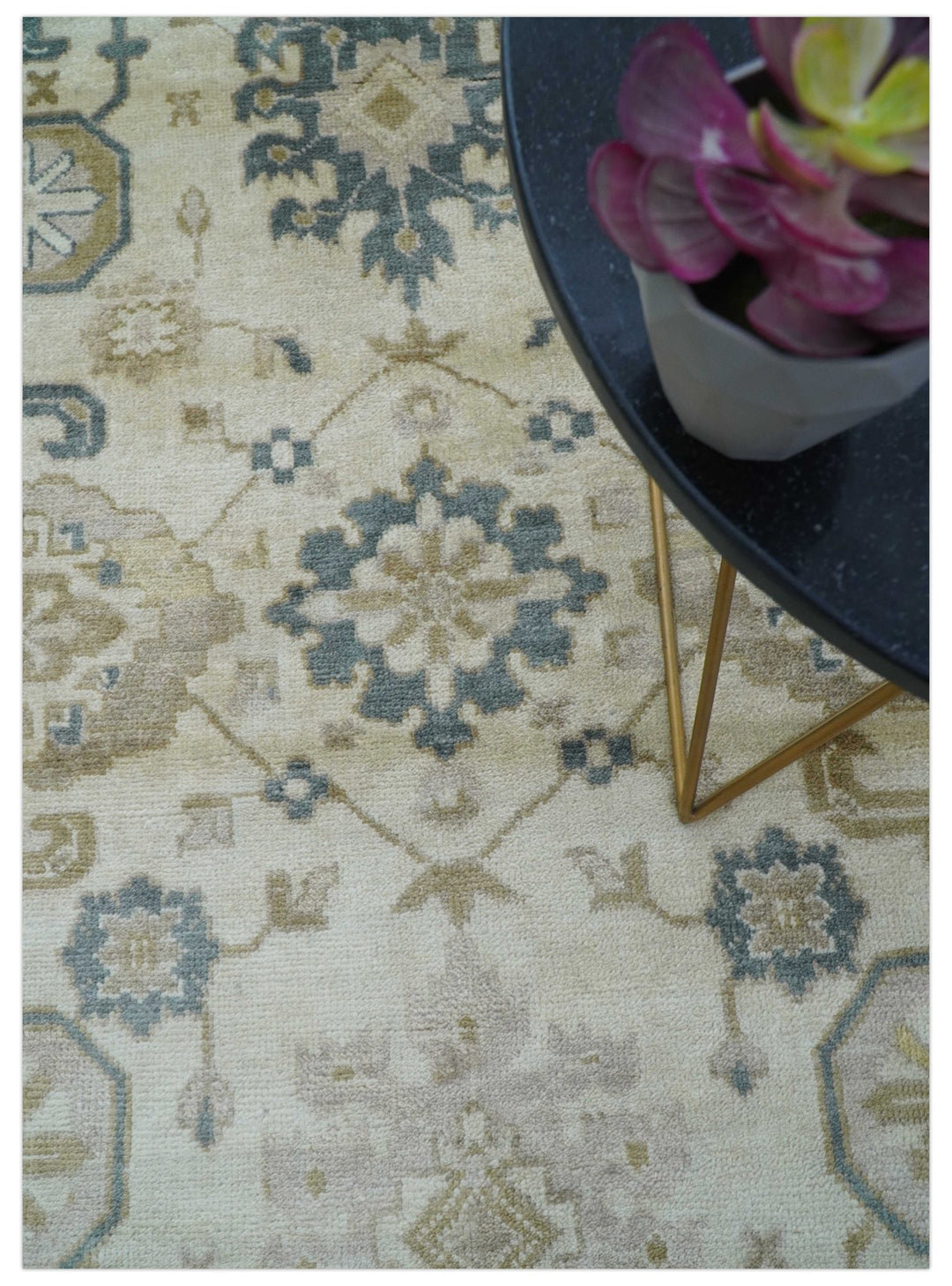 Hand Knotted Ivory And Gray Traditional Oushak Design 8x10 Wool Rug - The Rug Decor