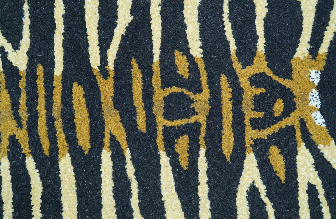 Hand Tufted Animal Tiger Black 3x5 Wool Area Rug - The Rug Decor