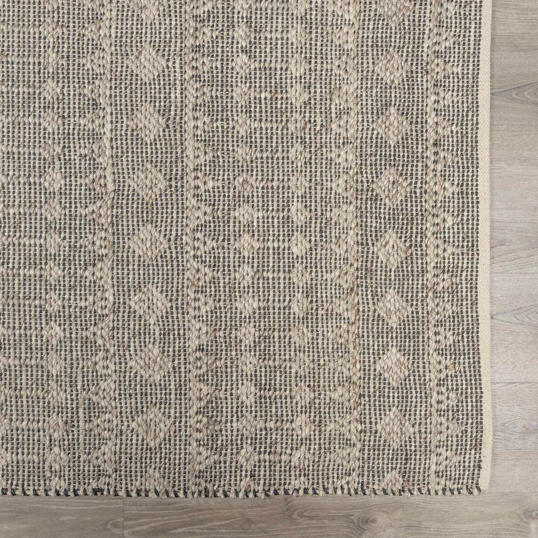 Hanston Modern Style Beige And Black Hand Woven Area Rug - The Rug Decor