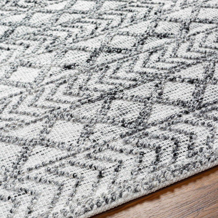 Hosa Modern Geometric Design Gray And Ivory Hand Woven Rug - The Rug Decor