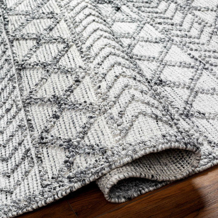 Hosa Modern Geometric Design Gray And Ivory Hand Woven Rug - The Rug Decor