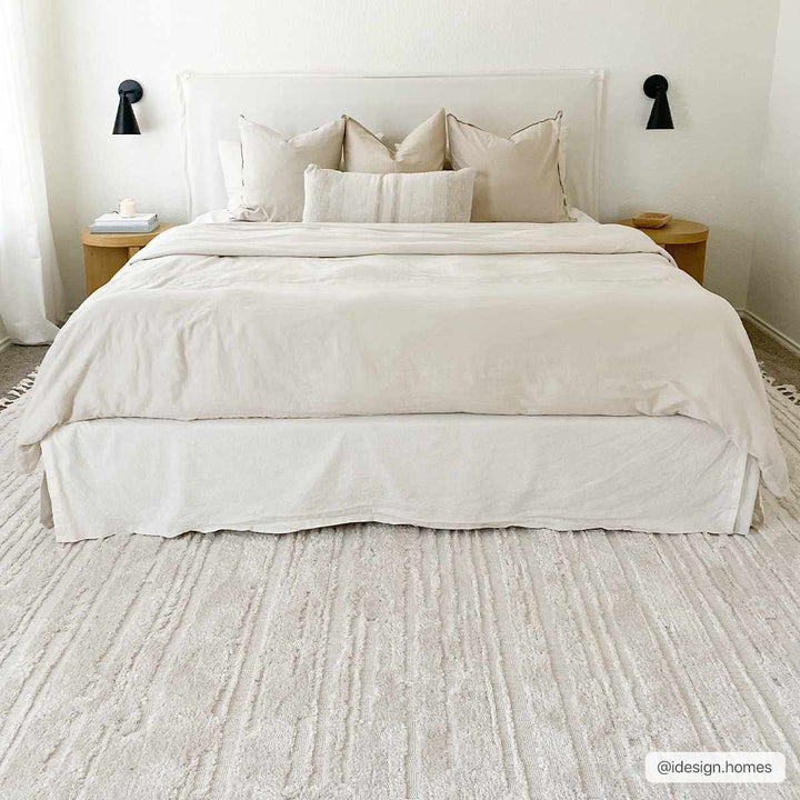 Ibarra Modern Style Ivory Area Rug