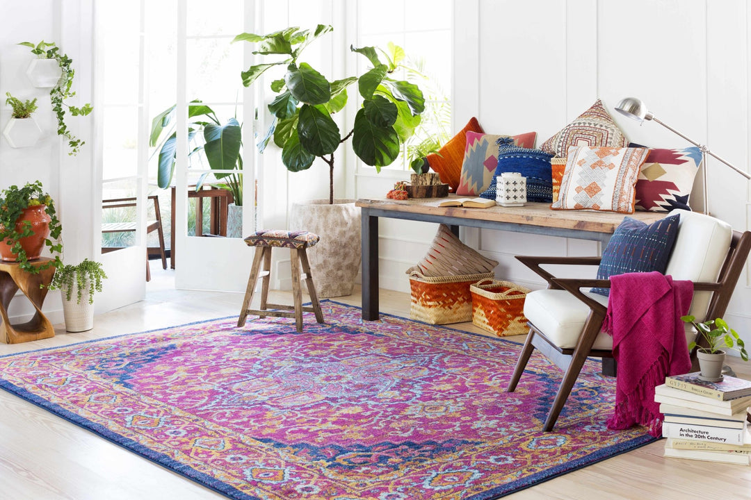 Inverkeithing Traditional Pink And Navy Area Rug - The Rug Decor