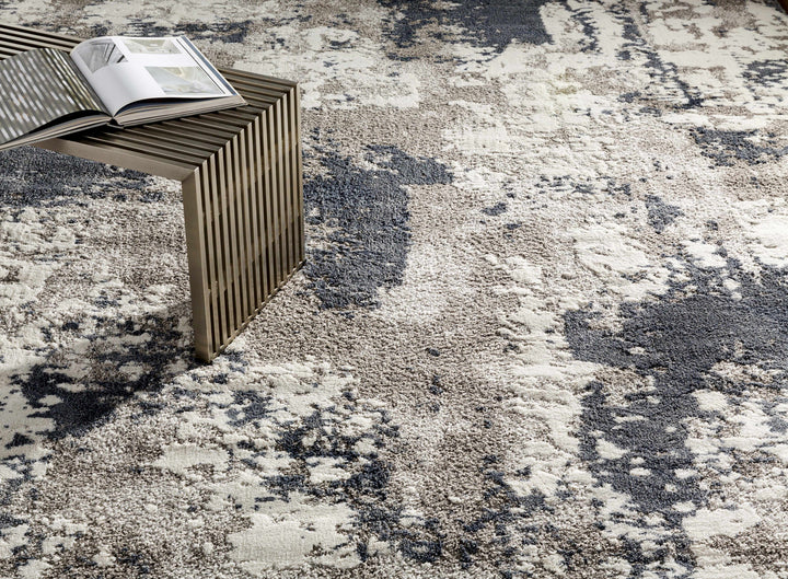 Iroquois Contemporary Abstract Gray And Ivory Area Rug
