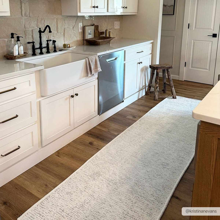 Isako Modern Solid Design White Washable Area Rug - The Rug Decor