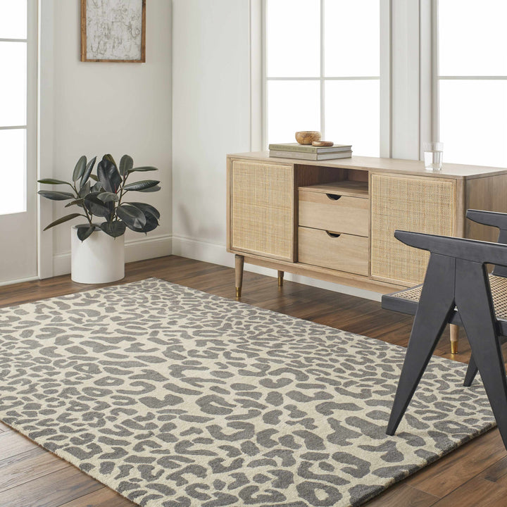 Iseul Leopard Print Gray And Beige Hand Tufted Wool Area Rug