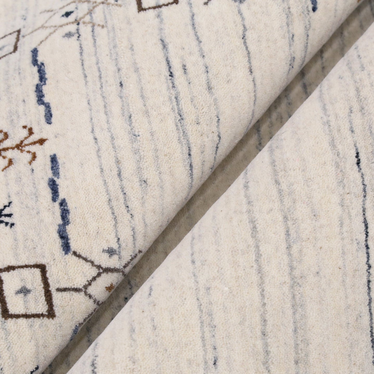 Ivory And Blue Tribal Border Design Hand Loomed Wool Area Rug - The Rug Decor