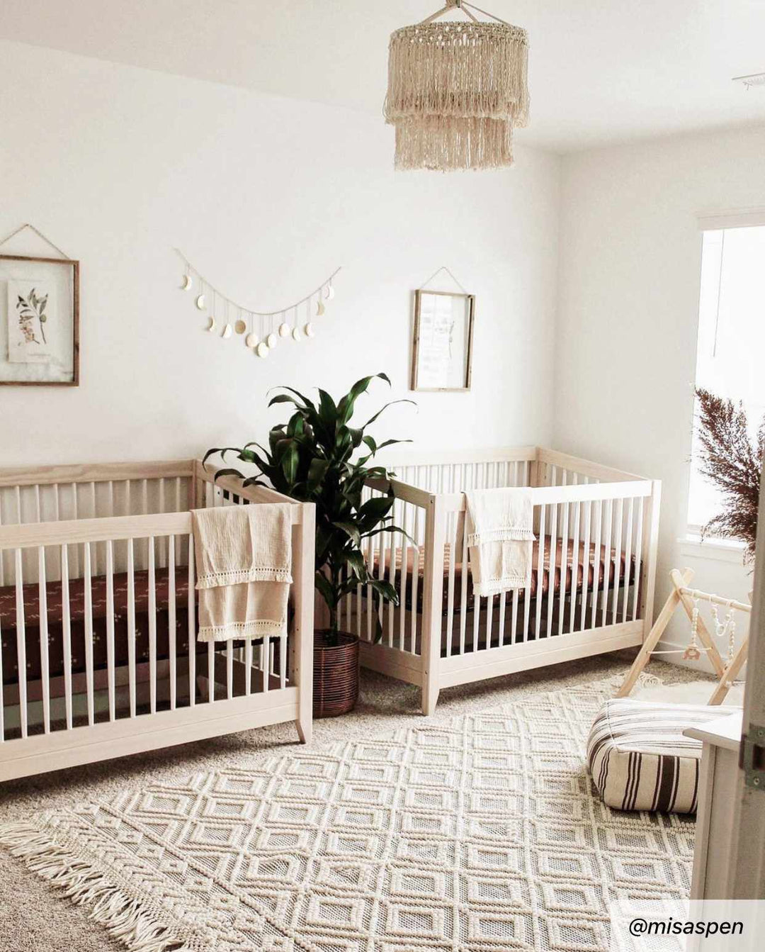 Ivory and Charcoal Flatwoven Traditional Geometrical design Dhurrie Rug Woolen Chunky and Soft Trellis Wool and Cotton Area Rug - The Rug Decor