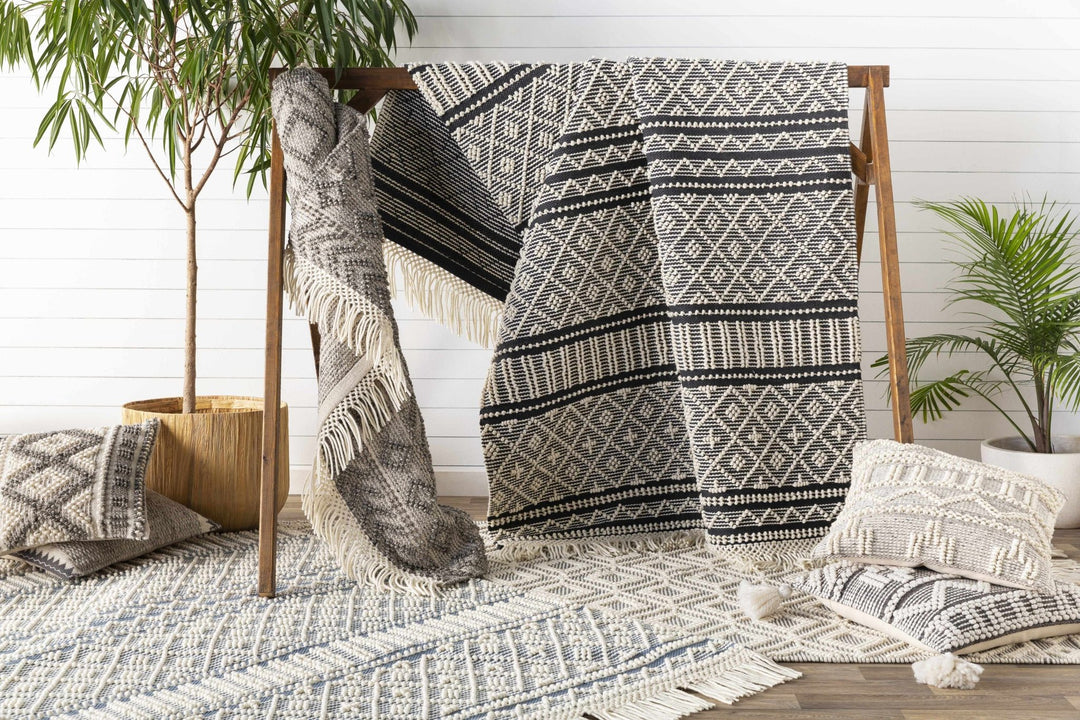 Ivory and Charcoal Flatwoven Traditional Geometrical design Dhurrie Rug Woolen Chunky and Soft Trellis Wool and Cotton Area Rug - The Rug Decor